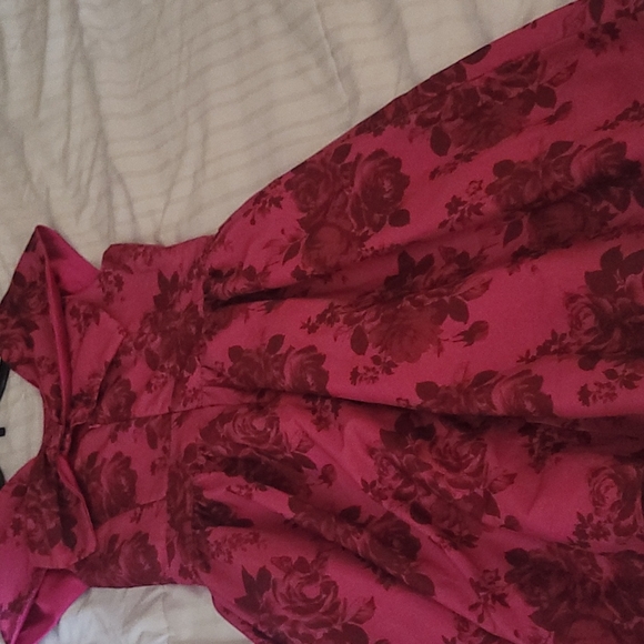 Roses print dress - Picture 4 of 5